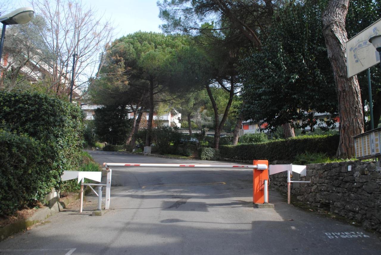 Raggio Di Sole - Pool, Tennis, Parking, Sea View & Relax Rapallo Extérieur photo